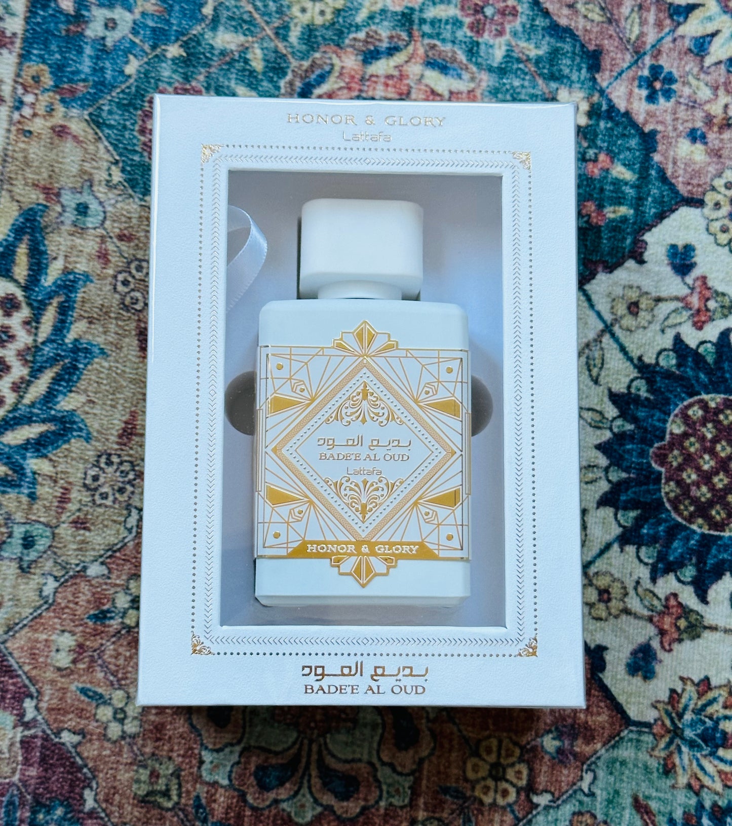Bade'e Al Oud Honor & Glory Lattafa Perfumes para Hombres y Mujeres EDP 100ml